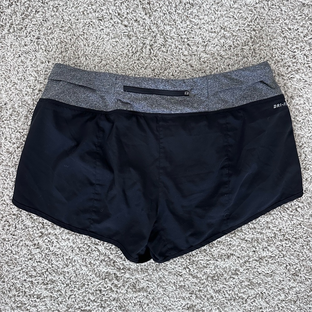 Nike DriFit Running Shorts Medium - Picture 2 of 3